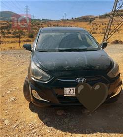 هیوندای ئەکسنت هاچباک